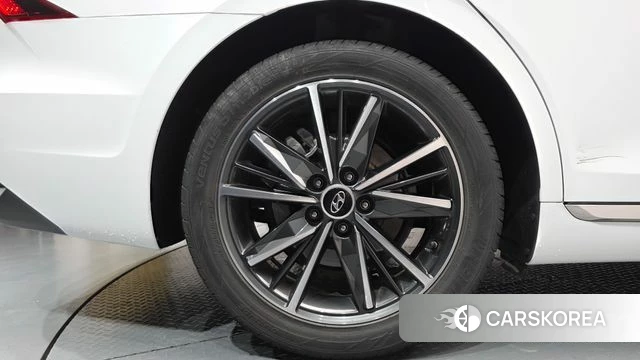 Hyundai The New Grandeur IG id 4745200 из Кореи 35
