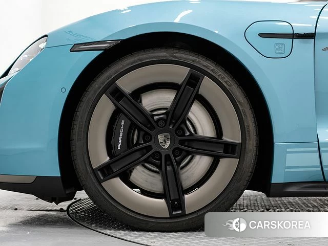 Porsche Taycan id 4974661 из Кореи 15