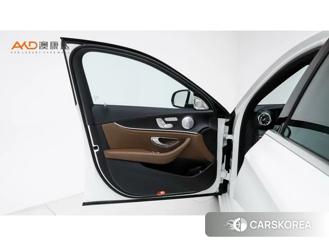 Mercedes-Benz E-Class 2021 Белый из Китая, фото 5