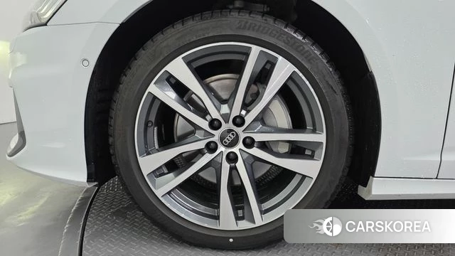 Audi A6 (C8) id 4566228 из Кореи 29