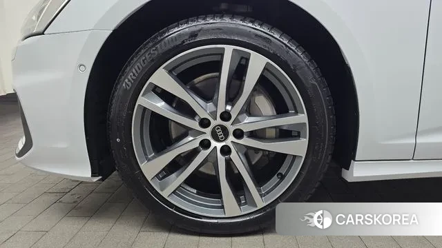 Audi A6 (C8) id 3721659 из Кореи 15