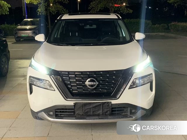 Nissan X-Trail 2023 Белый из Китая, фото 5