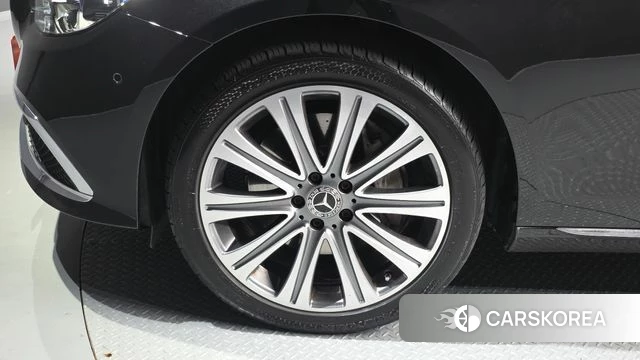 Mercedes-Benz E-Class W213 id 5033859 из Кореи 28