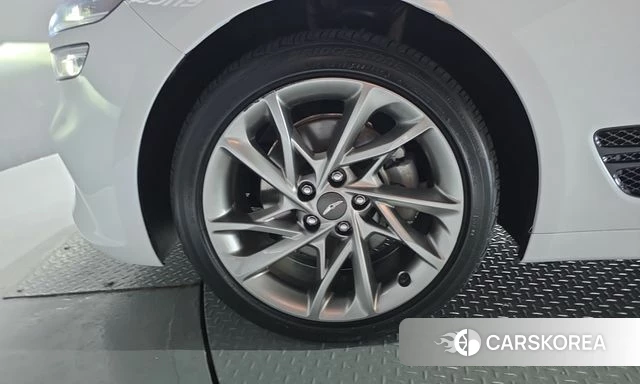 Genesis The New G70 id 4959336 из Кореи 38
