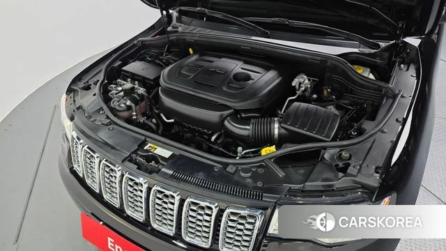 Jeep Grand Cherokee id 4952643 из Кореи 26