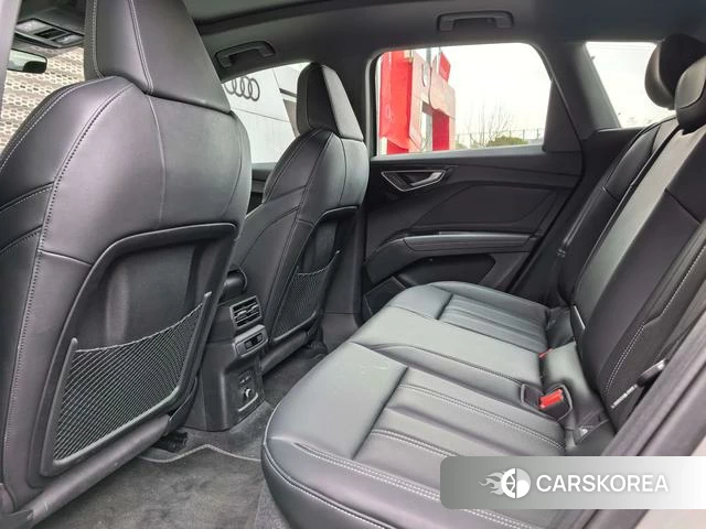 Audi Q4 2024 Темно-серый из Китая, фото 5
