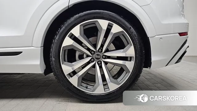 Audi Q8 (4M) id 3734612 из Кореи 15