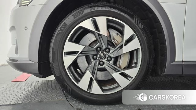 Audi e-Tron id 4958573 из Кореи 15
