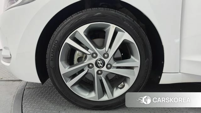 Hyundai Avante AD id 4960417 из Кореи 15