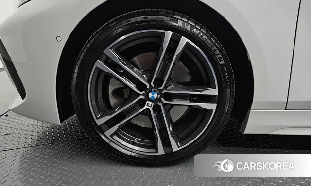 BMW 1 Series (F40) id 4990999 из Кореи 27