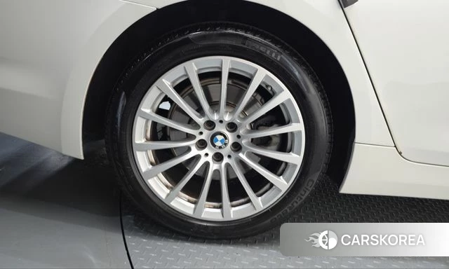 BMW 5 Series (G30) id 5028835 из Кореи 27