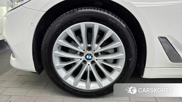 BMW 5 Series (G30) id 4943712 из Кореи 26