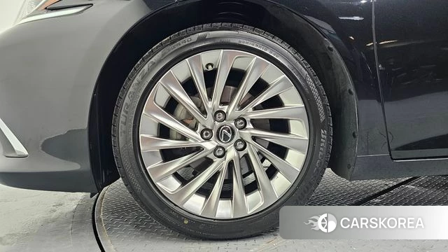 Lexus ES300h 7th generation id 5017592 из Кореи 15