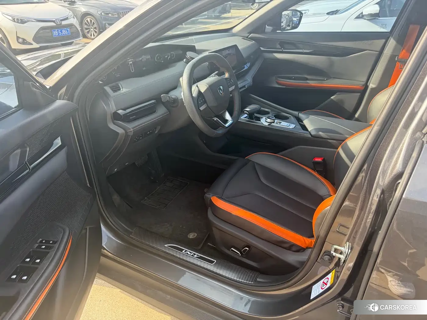 Chang'an Changan UNI-V 2023 Silver/gray из Китая, фото 6