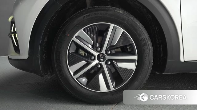 Kia The New Niro id 5034843 из Кореи 27