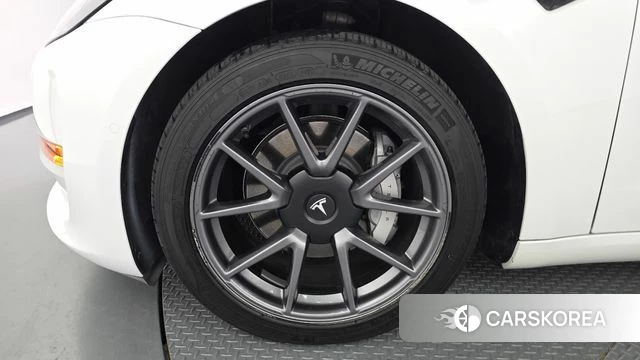 Tesla Model 3 id 4650938 из Кореи 29