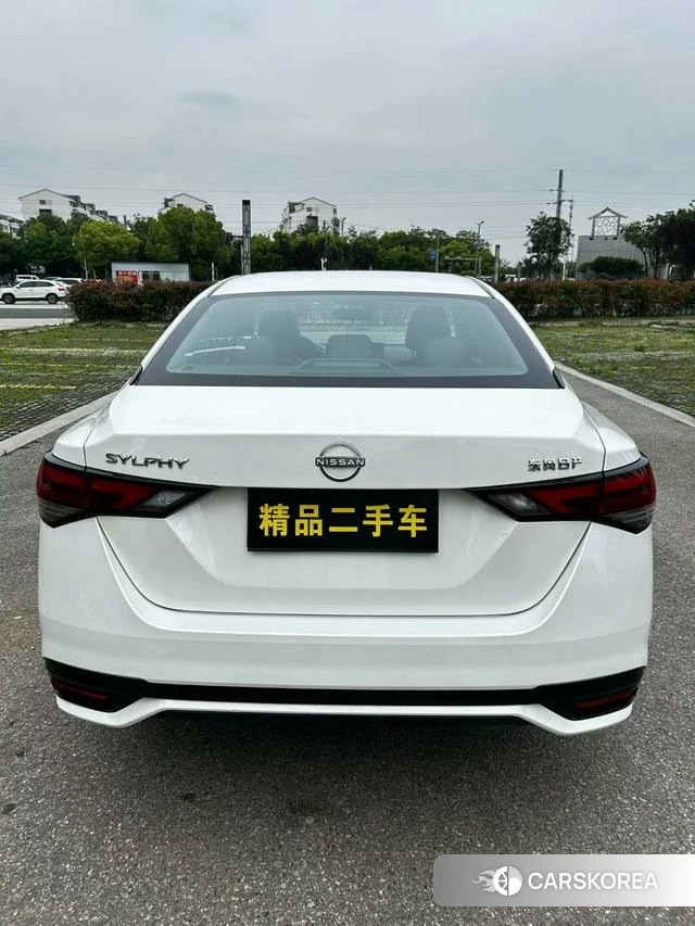 Nissan Sylphy 2024 Белый из Китая, фото 5