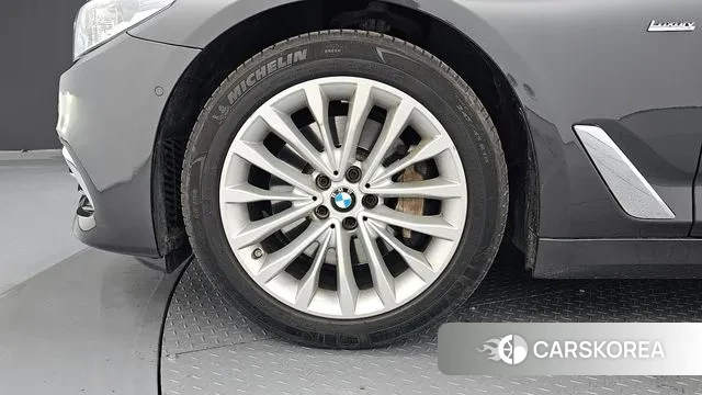 BMW 5 Series (G30) id 3728672 из Кореи 15