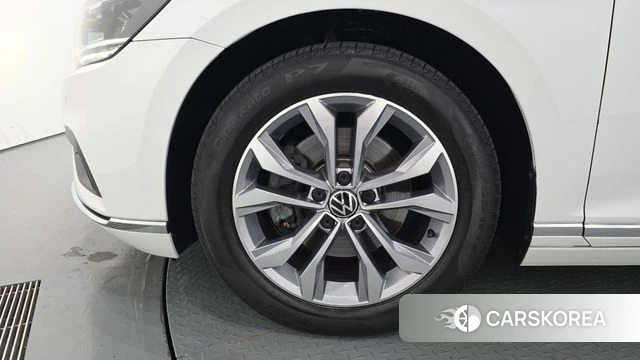 Volkswagen Passat GT (B8) id 4958645 из Кореи 25
