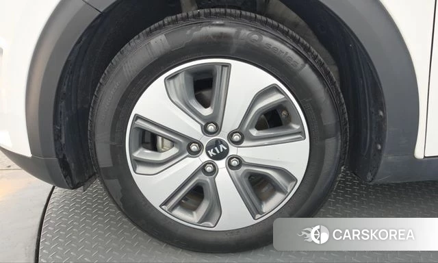 Kia Niro id 4998570 из Кореи 25