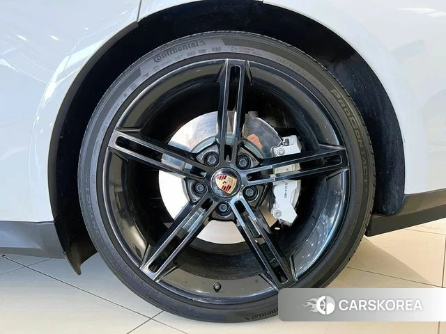 Porsche Taycan id 4746139 из Кореи 15