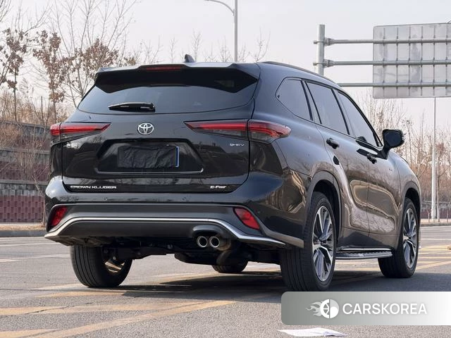 Toyota Crown 2025 Черный из Китая, фото 5
