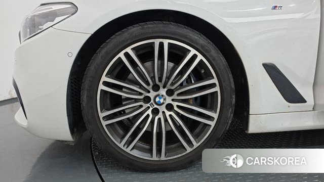 BMW 5 Series (G30) id 5048235 из Кореи 15
