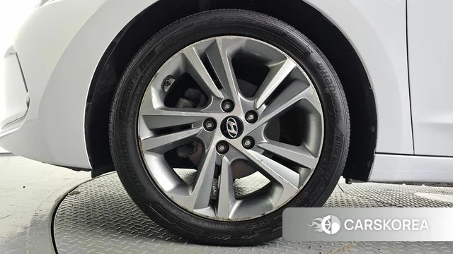 Hyundai Avante AD id 5023989 из Кореи 15