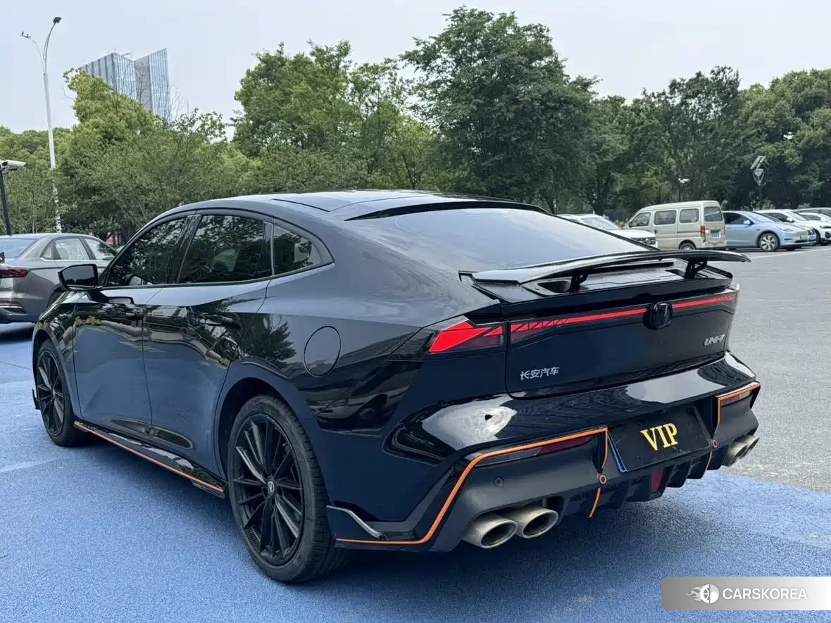 Chang'an Changan UNI-V 2023 Черный из Китая, фото 5