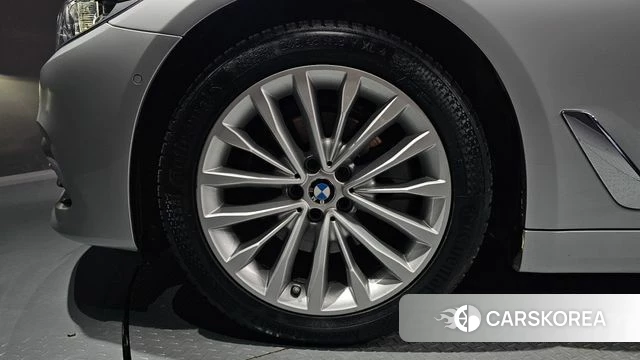 BMW 5 Series (G30) id 4977240 из Кореи 30