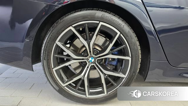 BMW 5 Series (G30) id 4976843 из Кореи 15