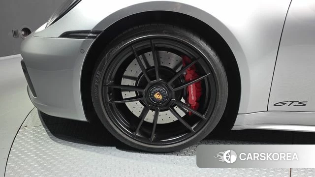 Porsche 911(992) id 4986501 из Кореи 15