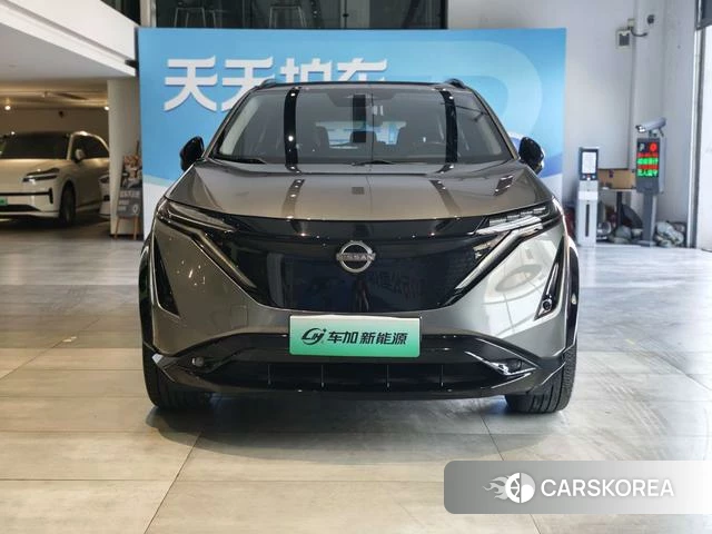 Nissan Ariya 2023 Серебристо-серый из Китая, фото 5