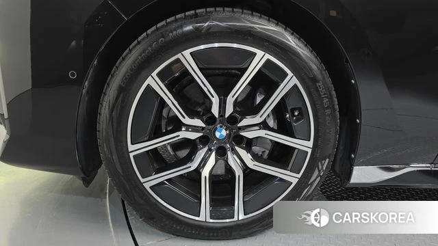 BMW 7 Series (G70) id 5001656 из Кореи 25