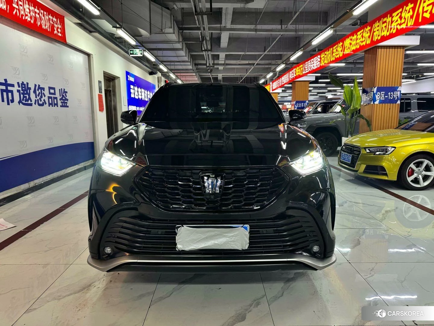Toyota Crown 2023 Черный из Китая, фото 5