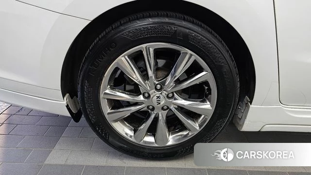 Kia The New Carnival id 5048418 из Кореи 32