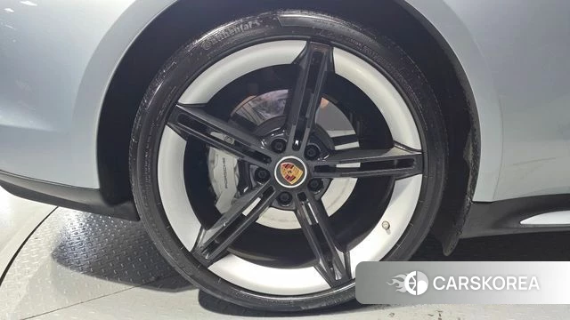 Porsche Taycan id 4923256 из Кореи 30
