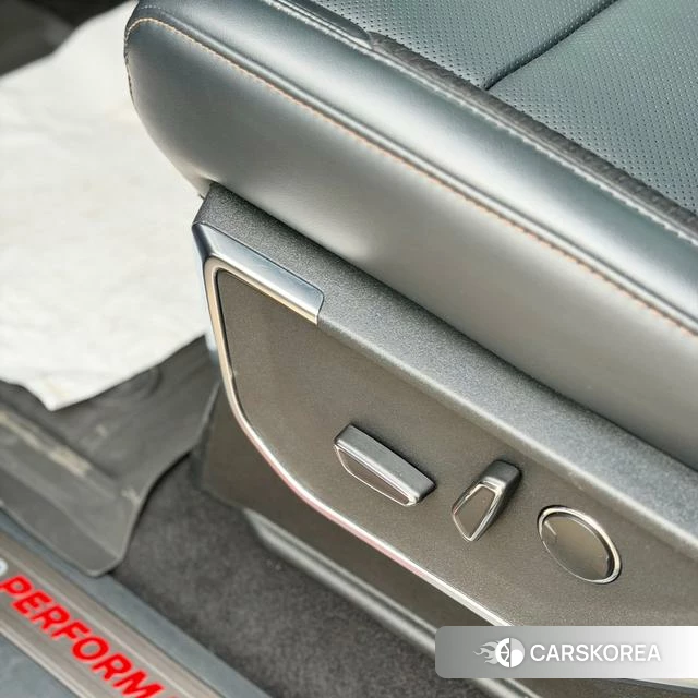 Ford F-150 2023 Черный из Китая, фото 6