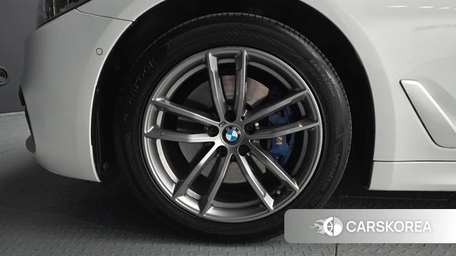 BMW 5 Series (G30) id 4960486 из Кореи 32