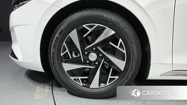 Hyundai The New Grandeur IG Hybrid id 5027510 из Кореи 25