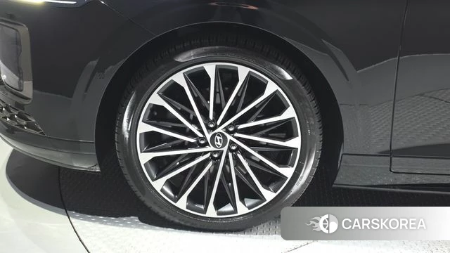 Hyundai Grandeur (GN7) id 5045573 из Кореи 15