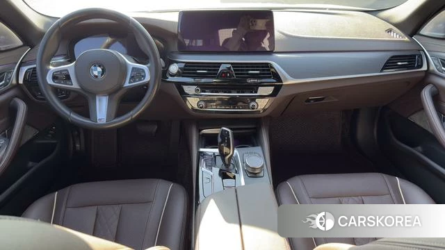 BMW 5 series PHEV 2021 Белый из Китая, фото 5
