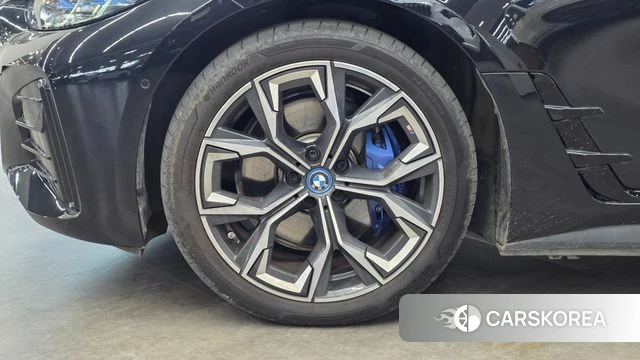 BMW i4 2024 Черный из Кореи, фото 5