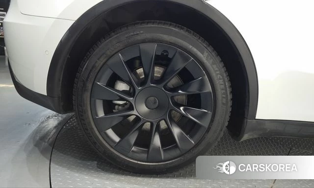 Tesla Model Y id 4996705 из Кореи 28