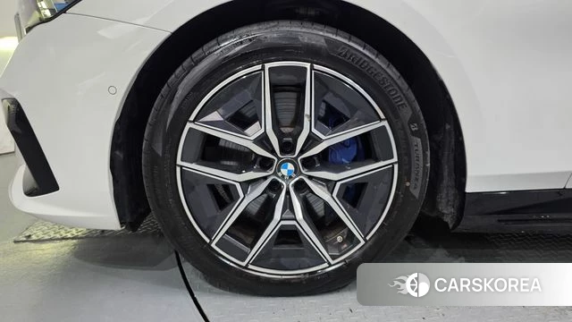 BMW i5 (G60) id 4734597 из Кореи 31