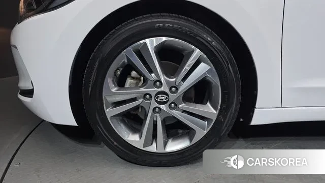 Hyundai Avante AD id 3773065 из Кореи 15