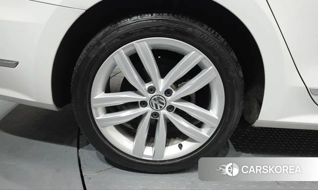 Volkswagen The New Passat id 5048517 из Кореи 26
