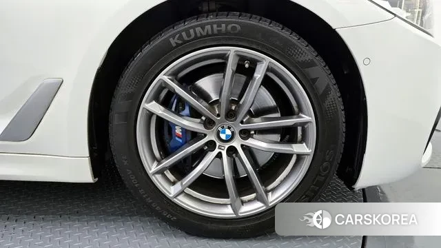 BMW 5 Series (G30) id 3728839 из Кореи 15