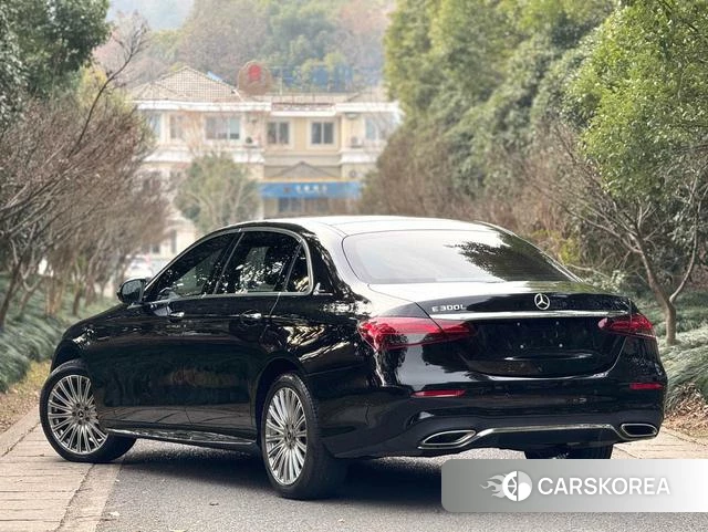 Mercedes-Benz E-Class 2023 Черный из Китая, фото 6
