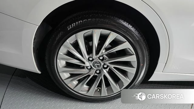 Lexus ES300h 7th generation id 4934655 из Кореи 30